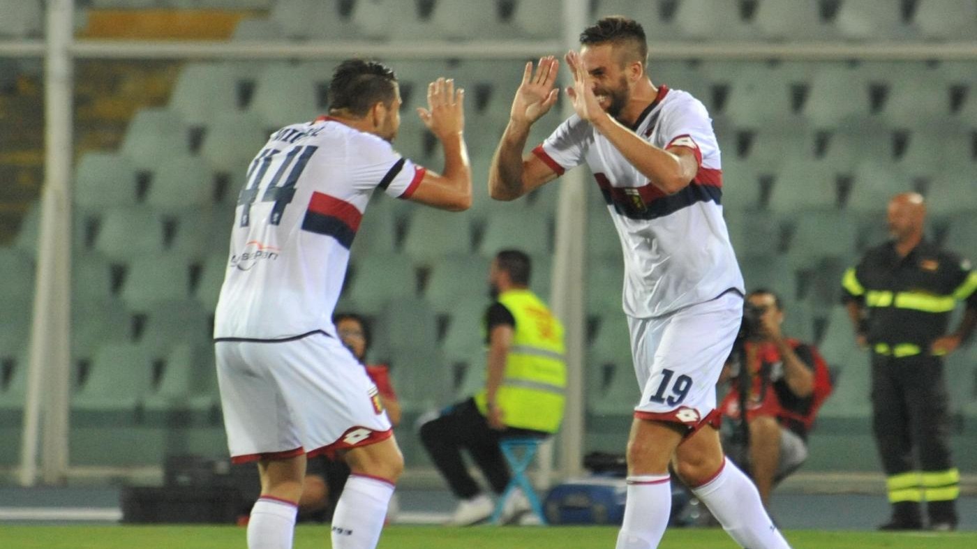 FOTO Tris del Genoa contro il Crotone