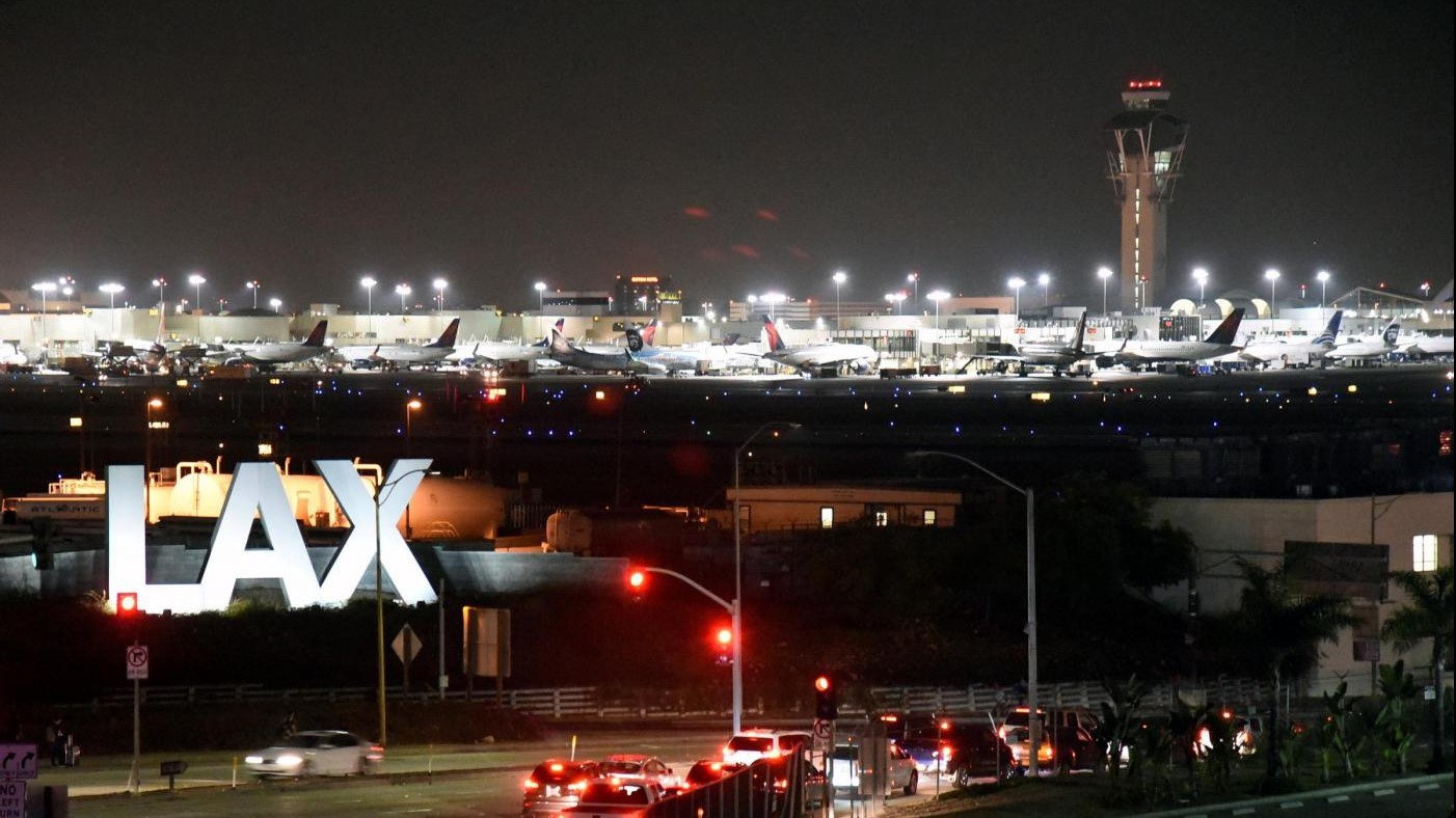 FOTO Caos all’aeroporto di Los Angeles ma era falso allarme
