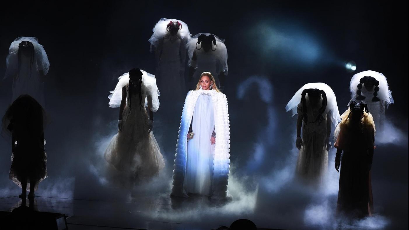 MTV Awards esplosivi: sul palco Beyonce, Rihanna e Britney Spears