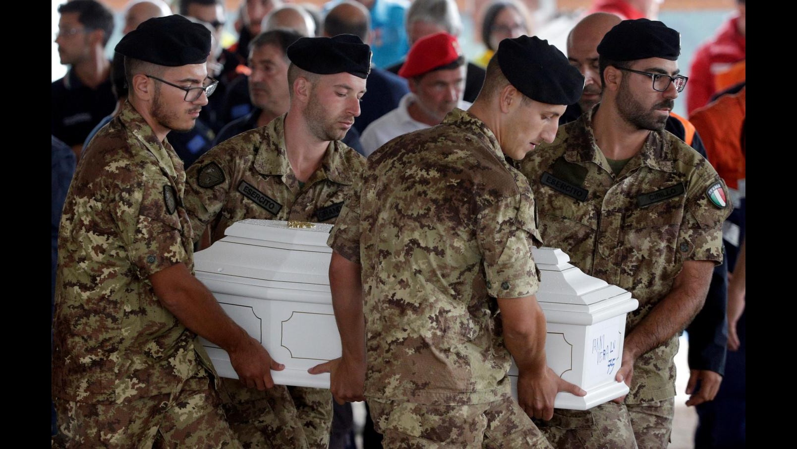 FOTO – Ad Amatrice i funerali delle vittime del sisma