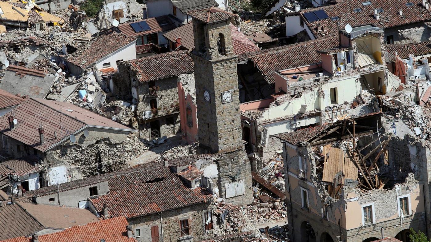 FOTO Amatrice, la città devastata vista dall’alto