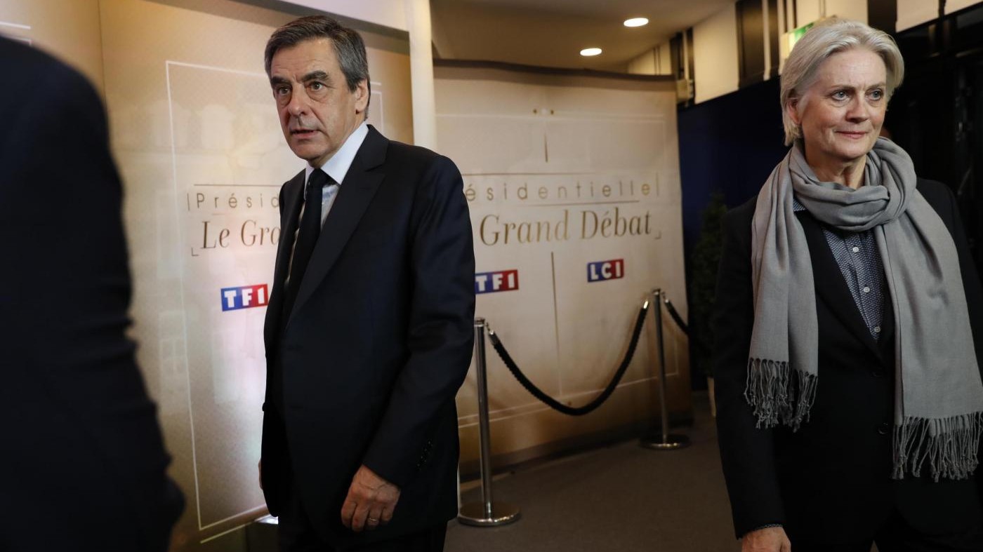 Presidenziali in Francia, incriminata la moglie di Fillon