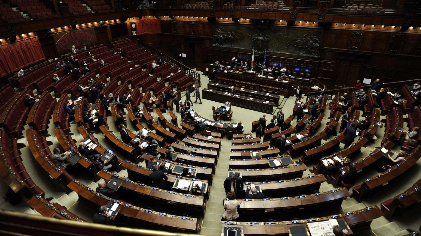 Migranti, Camera: Sì a misure per tutele minori non accompagnati
