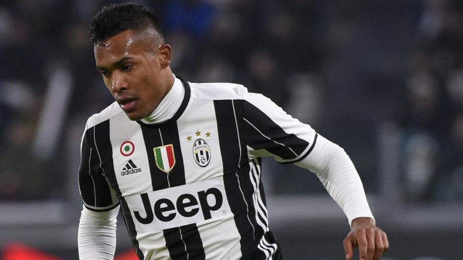 Alex Sandro: Con il Napoli sfida importante, Higuain è tranquillo