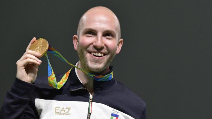 L’olimpionico Campriani lascia le fiamme gialle e si ritira