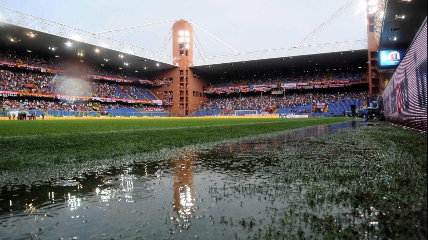 FOTO Genoa-Fiorentina, partita rinviata per pioggia