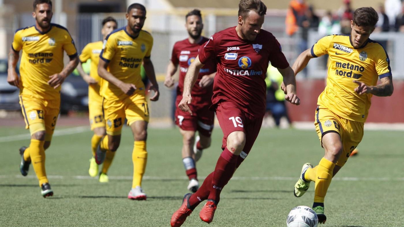 Serie B, Verona supera Trapani 2-0 in trasferta