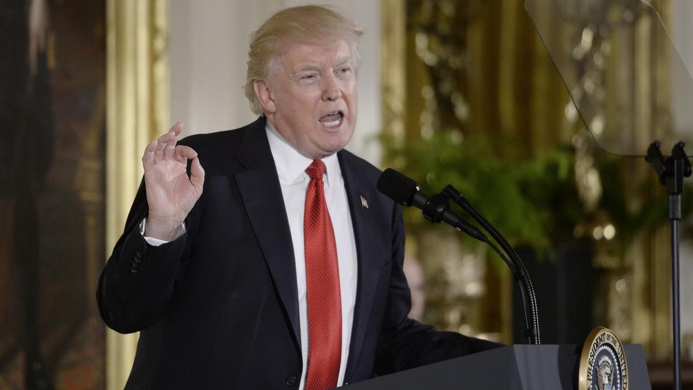 Trump attacca Nbc: Pensi a intercettazioni di Obama, basta falsità
