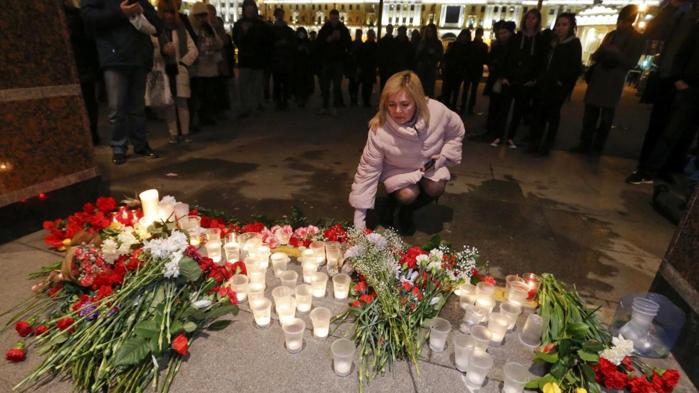 Bomba a San Pietroburgo: 14 morti, il kamikaze è un kirghiso