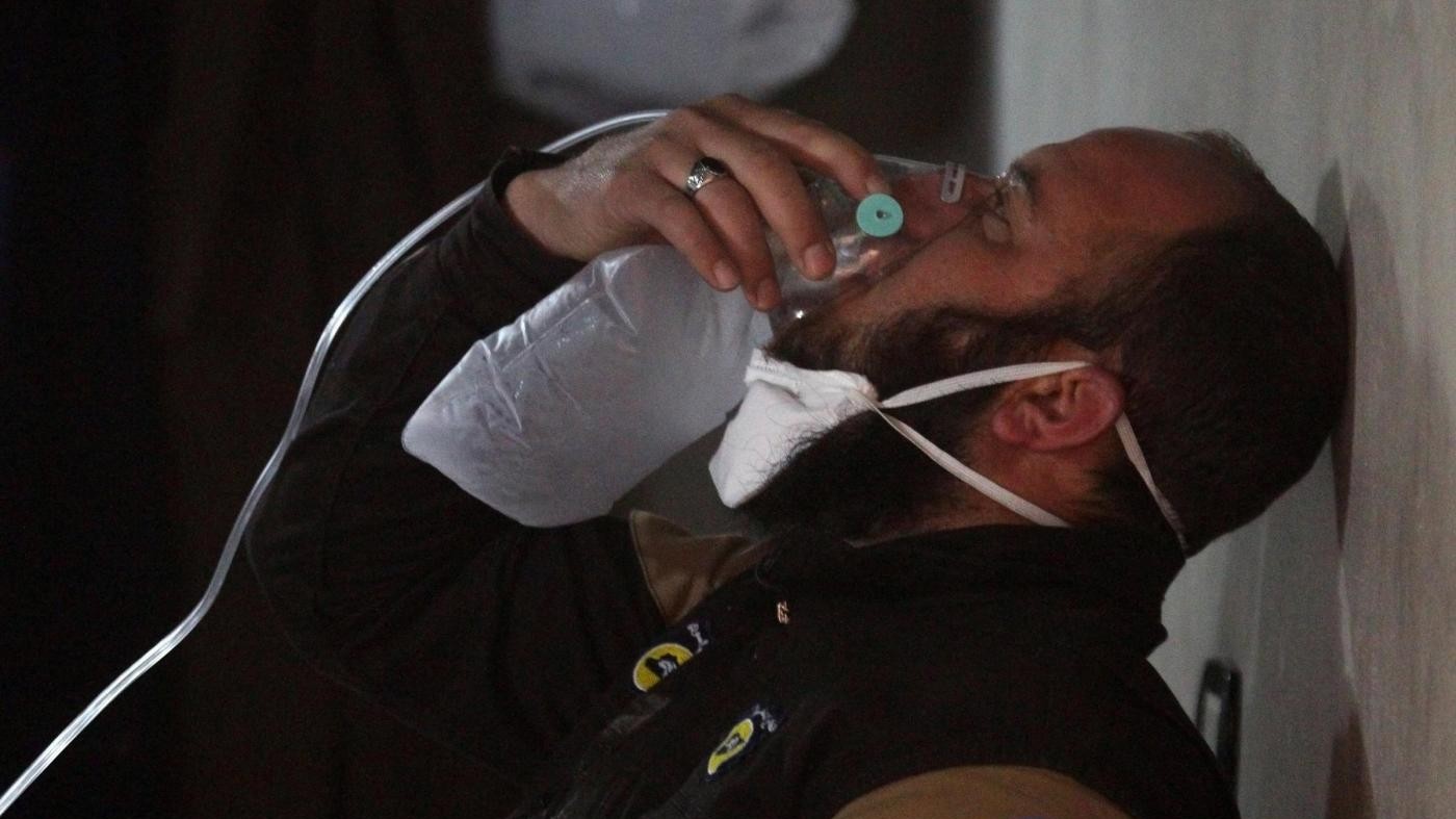 Siria, sospetto attacco chimico del governo: 58 morti. La Casa Bianca: Colpa di Obama