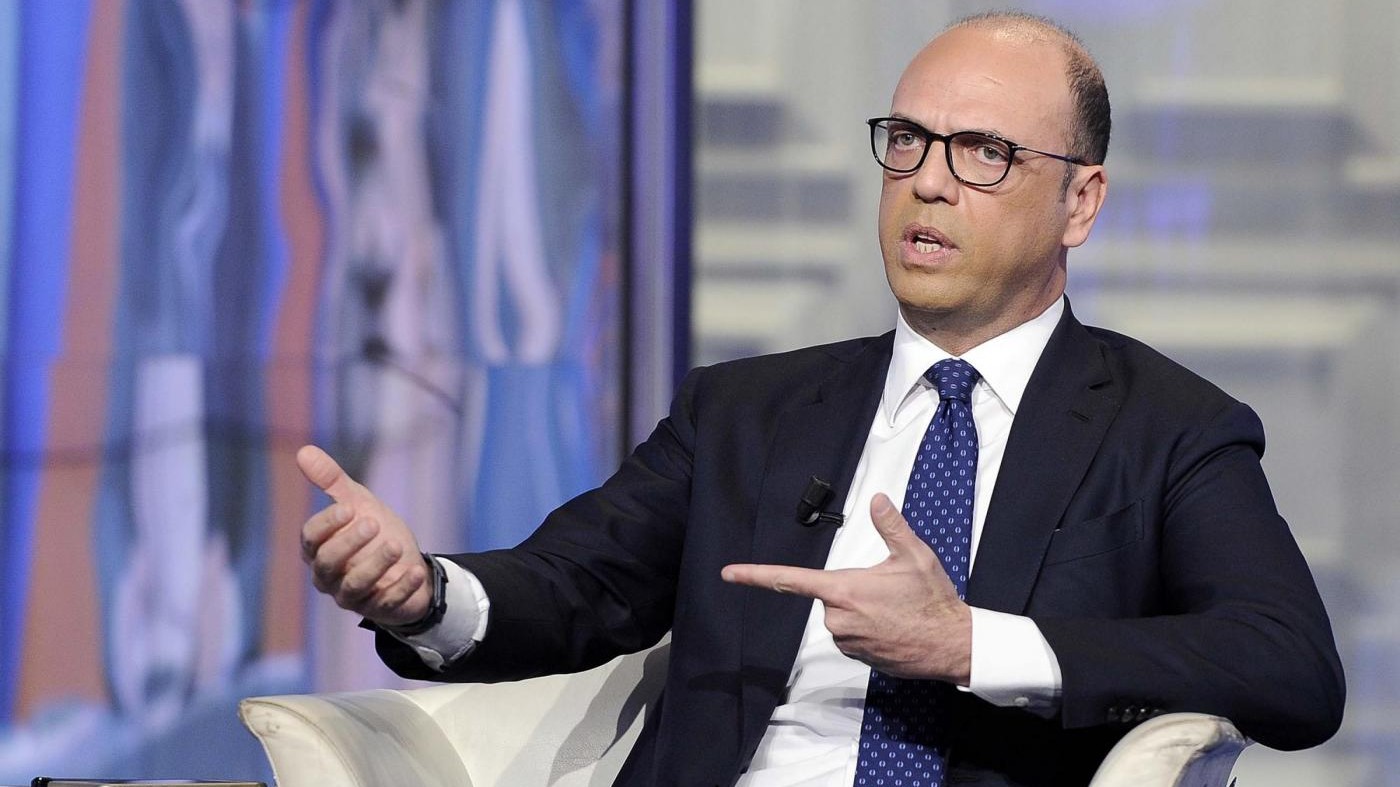 Voucher, Alfano: Non lasceremo vuoto normativo