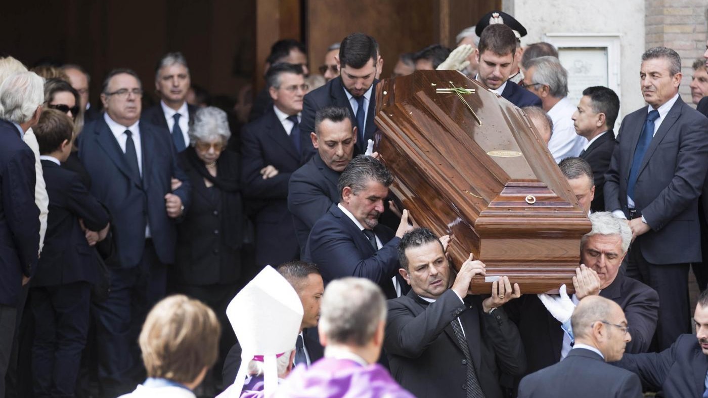 FOTO Roma, i funerali di Ciampi: presente Benigni