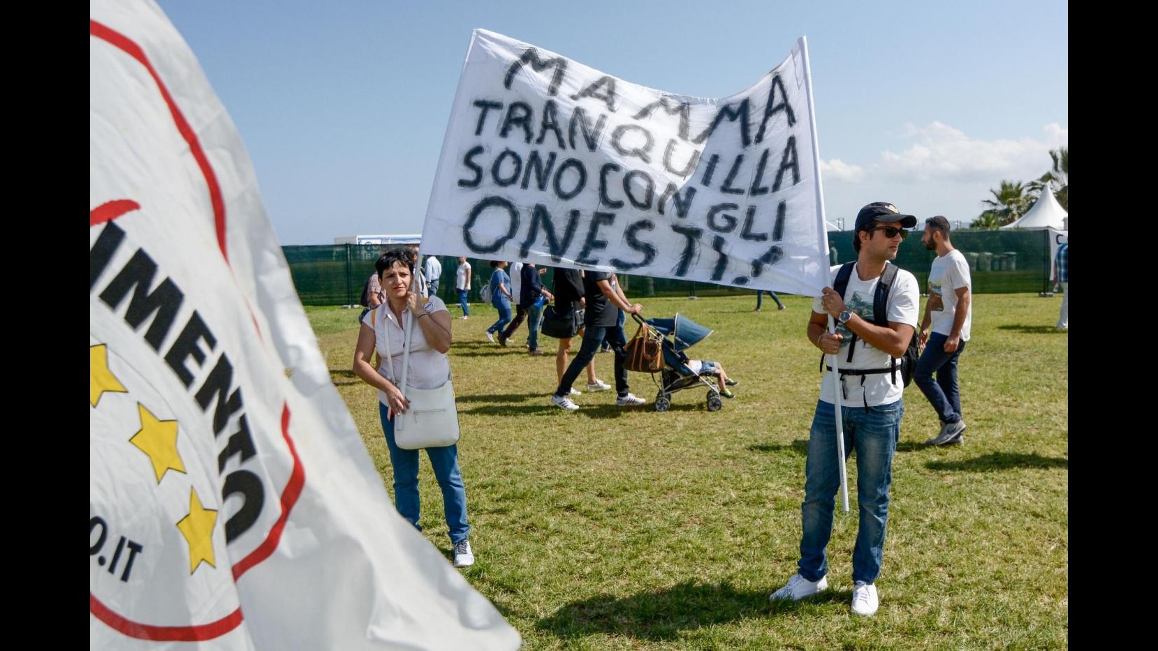 FOTO Grillo a Palermo per Italia 5 stelle