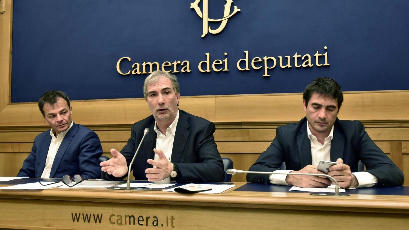 Migranti, Marcon (Si-Possibile): Minniti fa a gara con Salvini