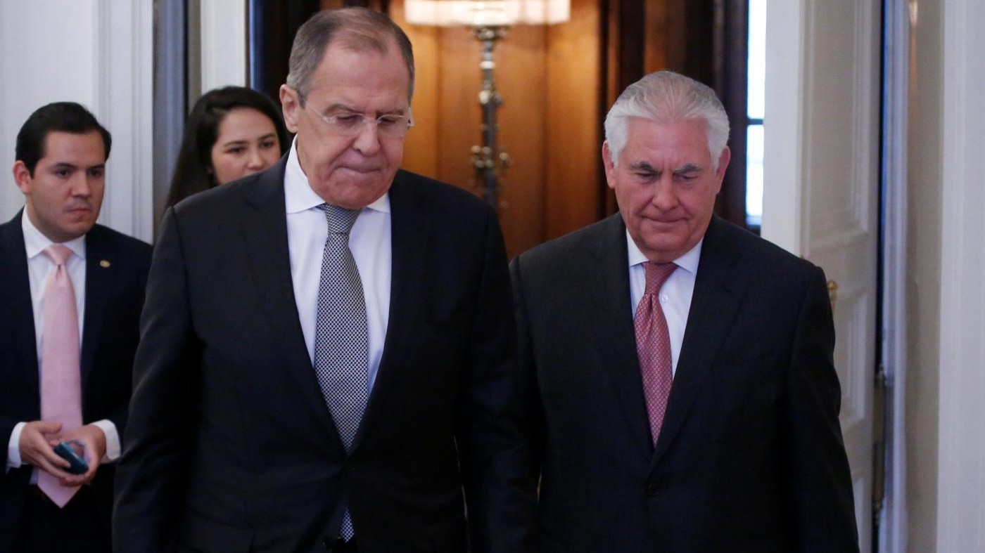 Lavrov a Tillerson: No ad altri raid dagli Usa in Siria