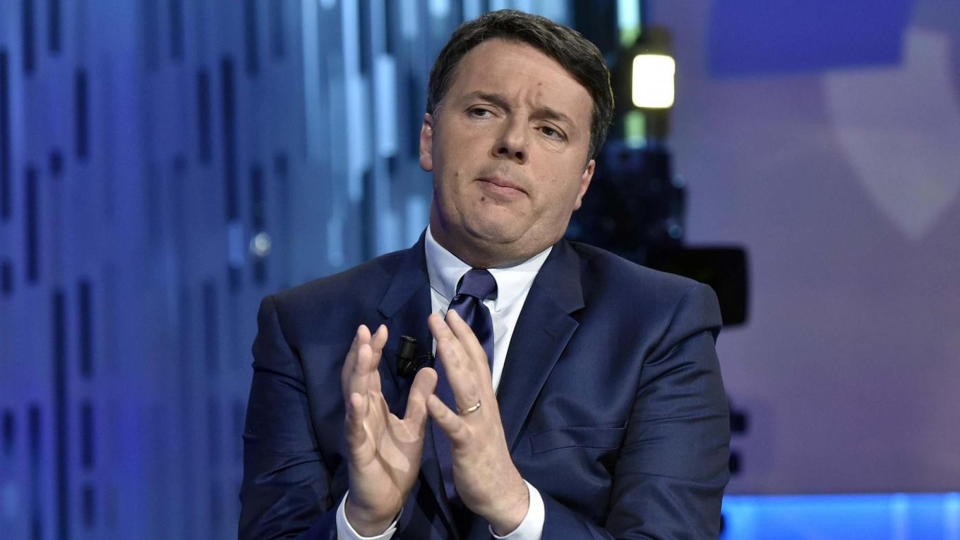 Renzi: Berlusconi salva gli agnelli? Già troppi animali in politica