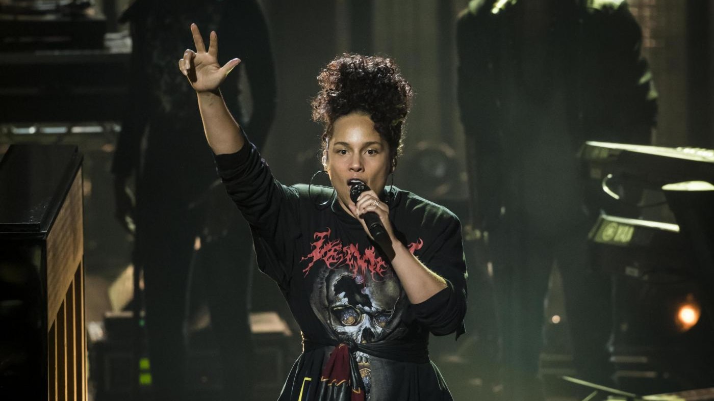 Alicia Keys e movimento per i nativi canadesi premiati da Amnesty