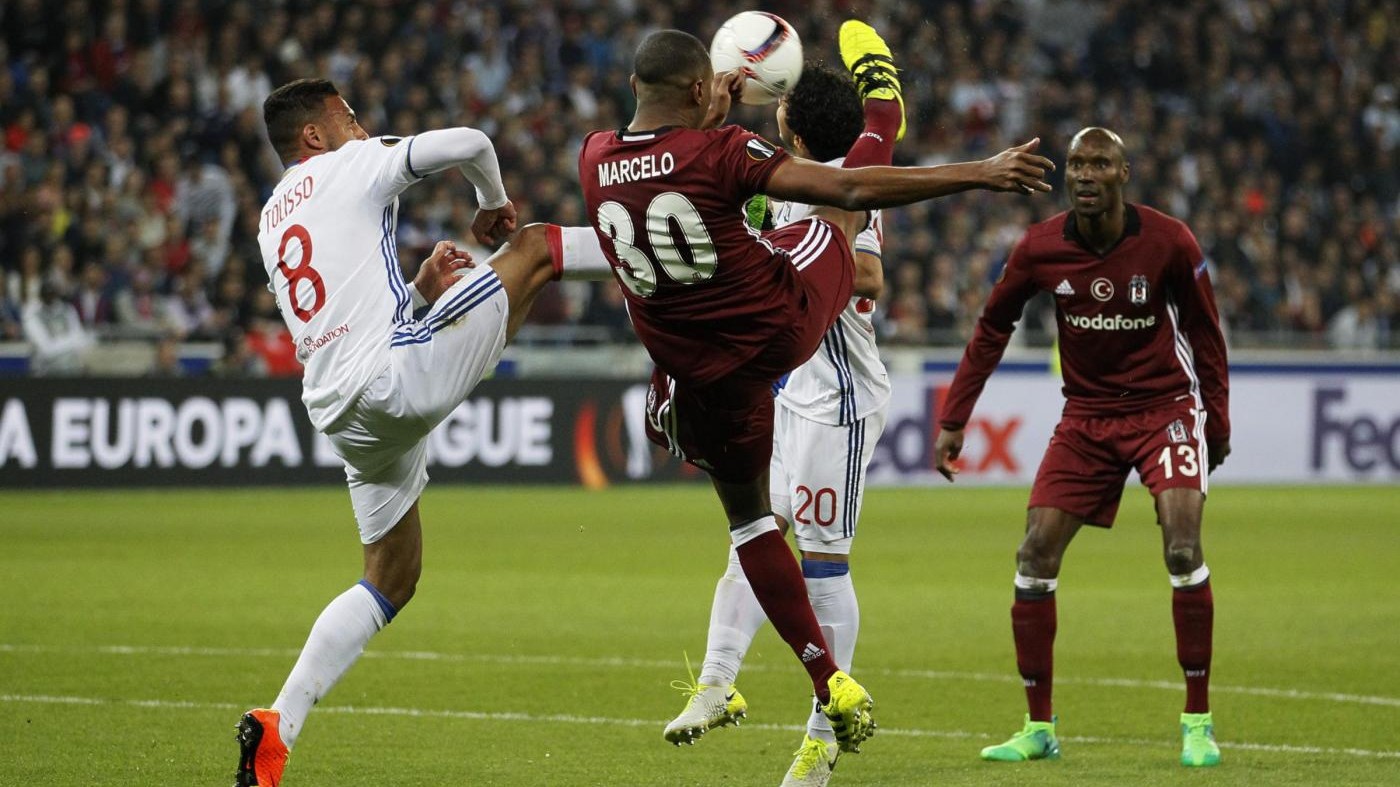 Europa League, Lione supera Besiktas 2-1 in rimonta