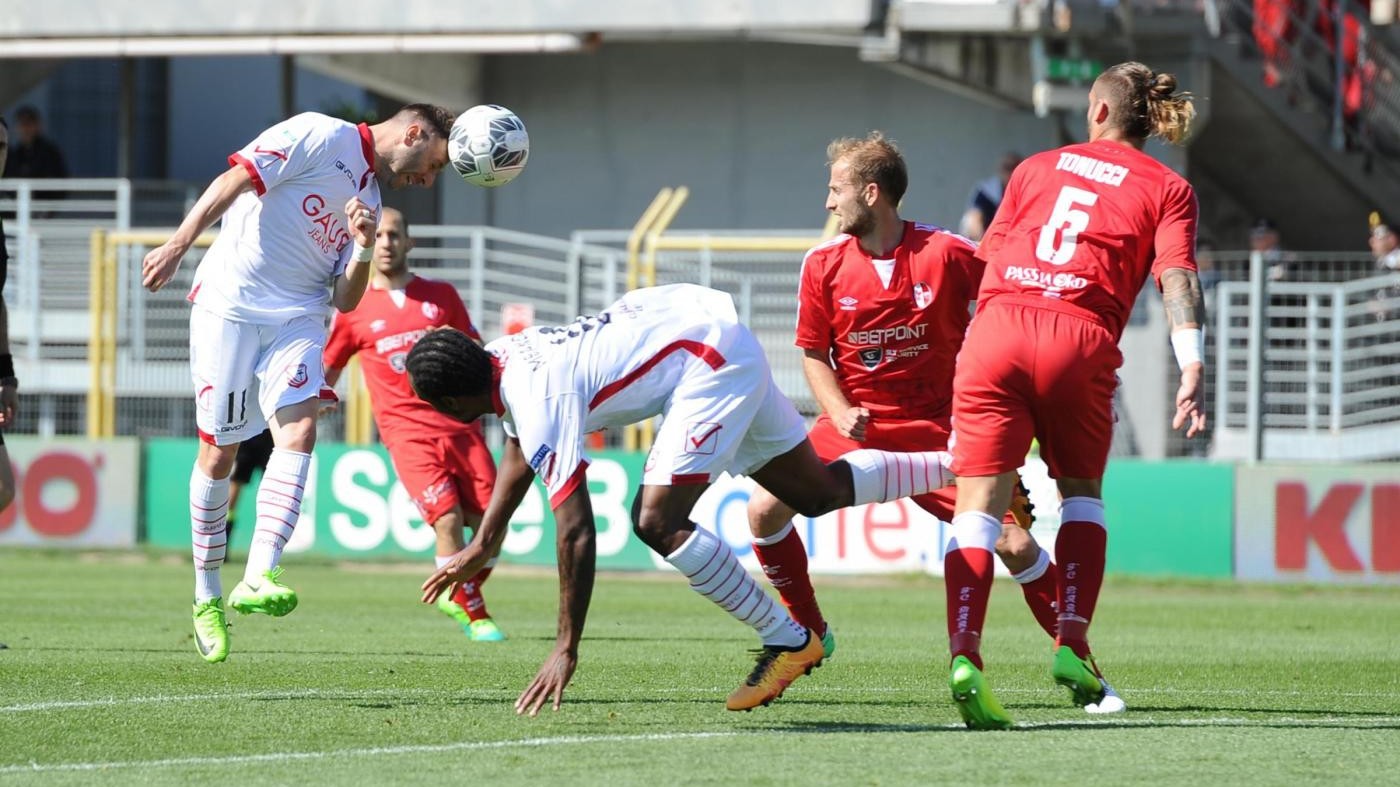 Serie B, il Carpi supera 2-0 il Bari e lo scavalca in classifica