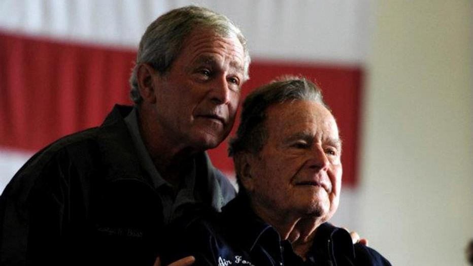 George Bush padre in ospedale per una polmonite