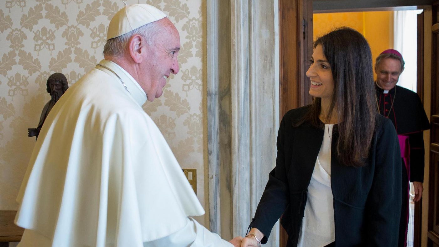 Vaticano: Lettera a Raggi? Il Papa l’ha inviata a tutti i sindaci