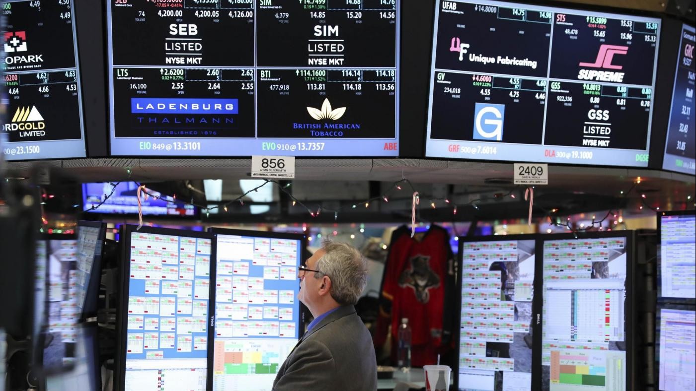 Borsa, Milano chiude in forte rialzo: ok Bpm-Banco, giù Mediaset
