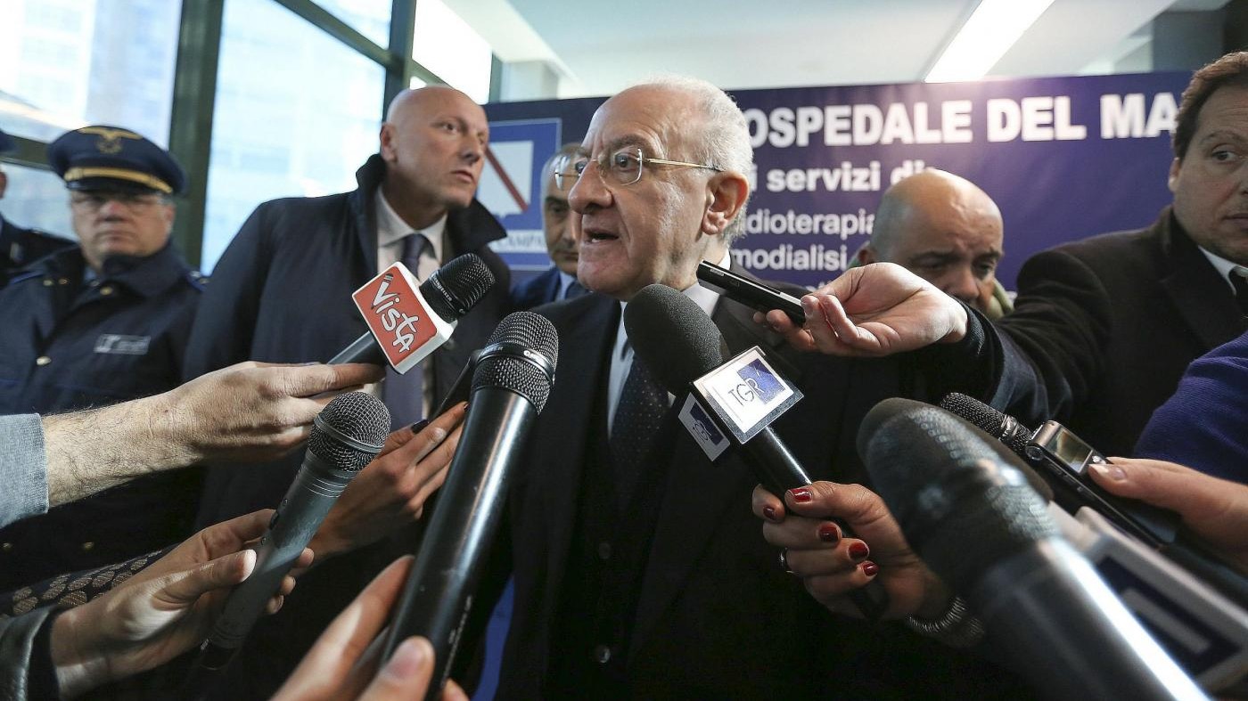 De Luca: Contro di me aggressione mediatica, giornalisti violenti