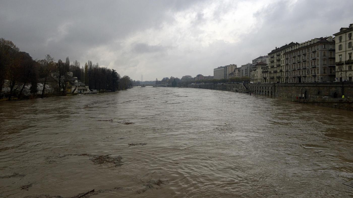Torna il maltempo: pioggia su molte regioni e neve