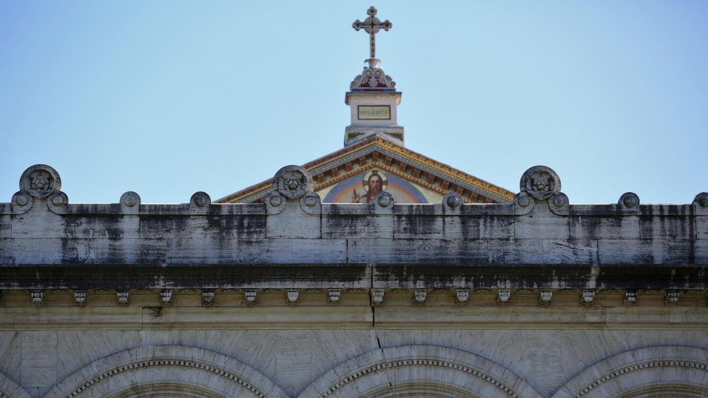 FOTO Terremoto, chiusa la basilica di San Paolo fuori le mura