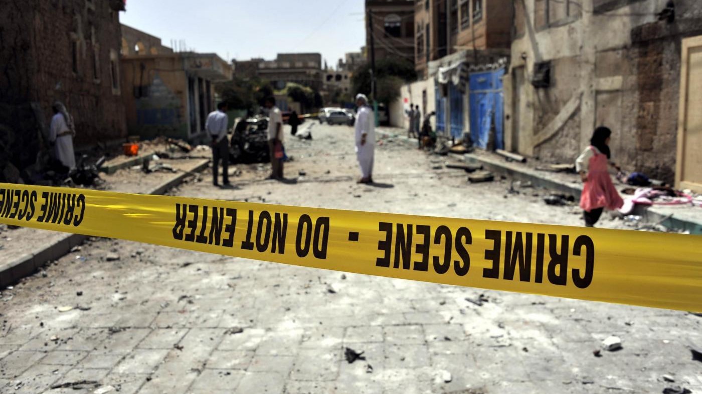 Yemen, attacco kamikaze ad Aden: uccisi 49 soldati