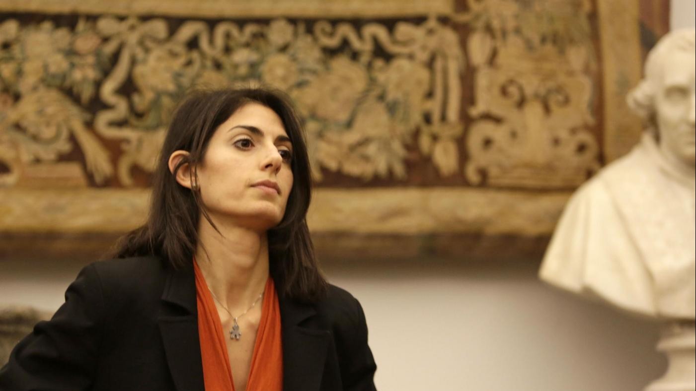 Raggi: Non sono commissariata. Se arriva avviso di garanzia valuterò