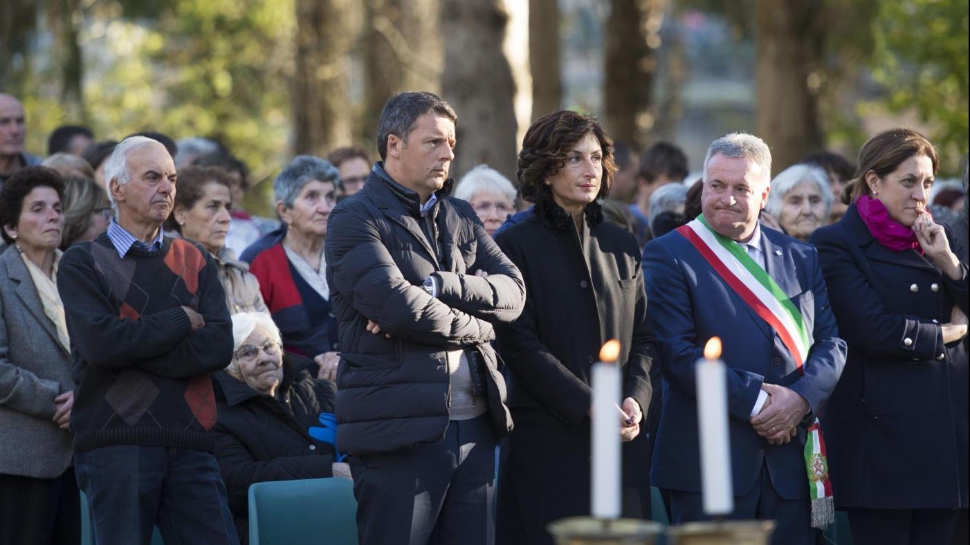 FOTO Matteo Renzi in visita a Preci: Ricostruiremo tutto insieme