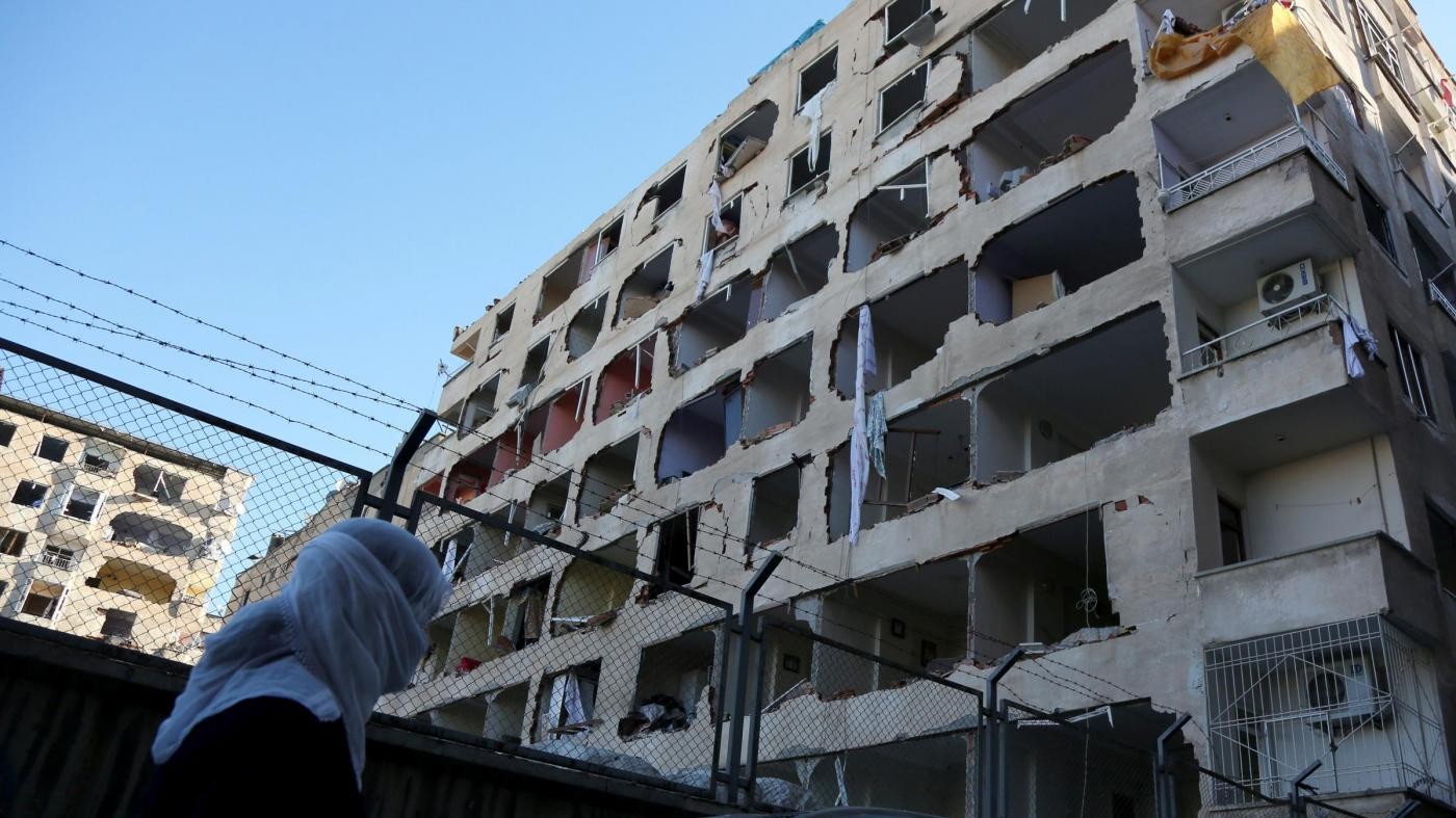 FOTO Turchia, esplosione a Diyarbakir: morti e feriti