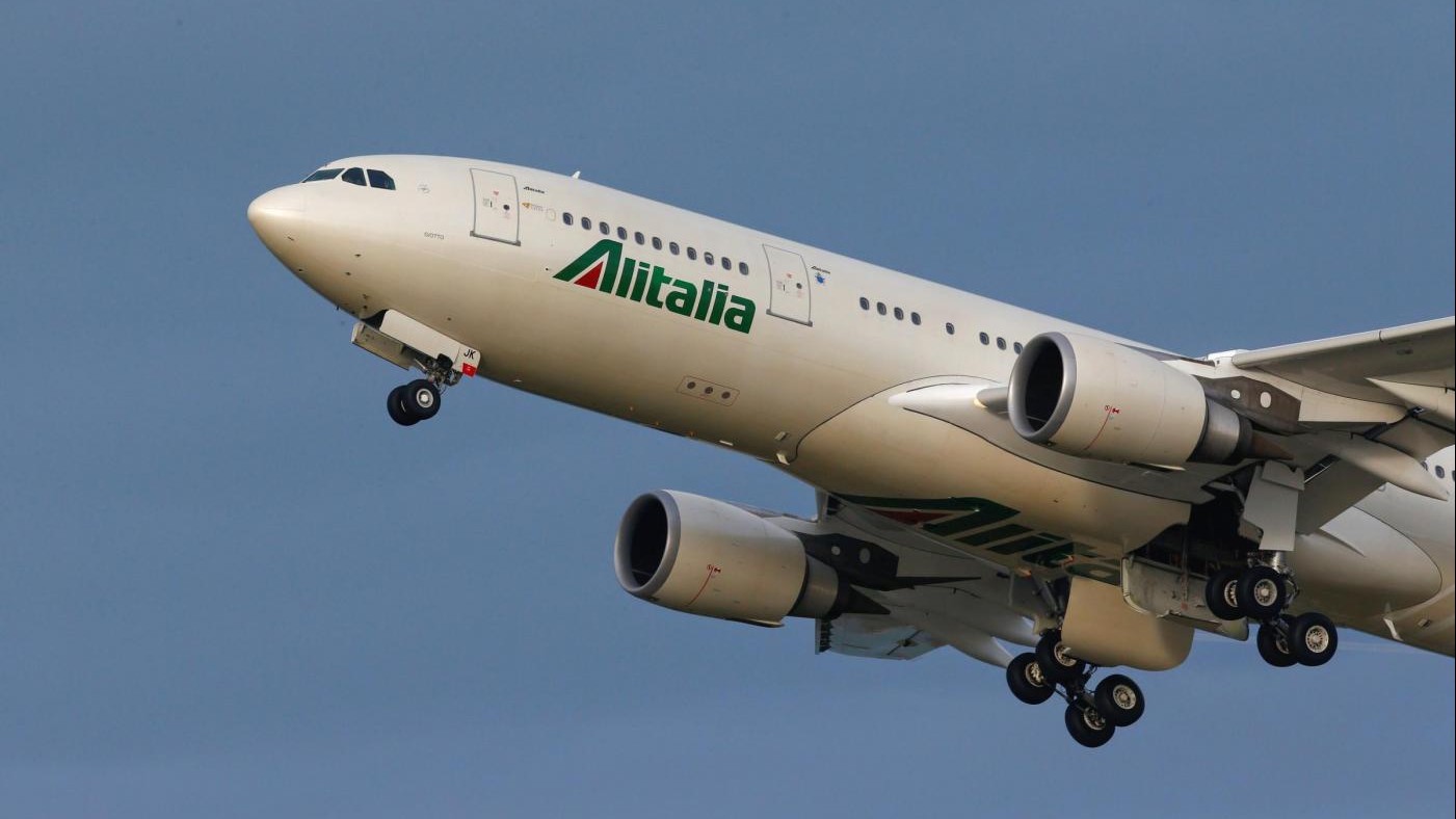 Alitalia, pressing governativo per salvare la compagnia