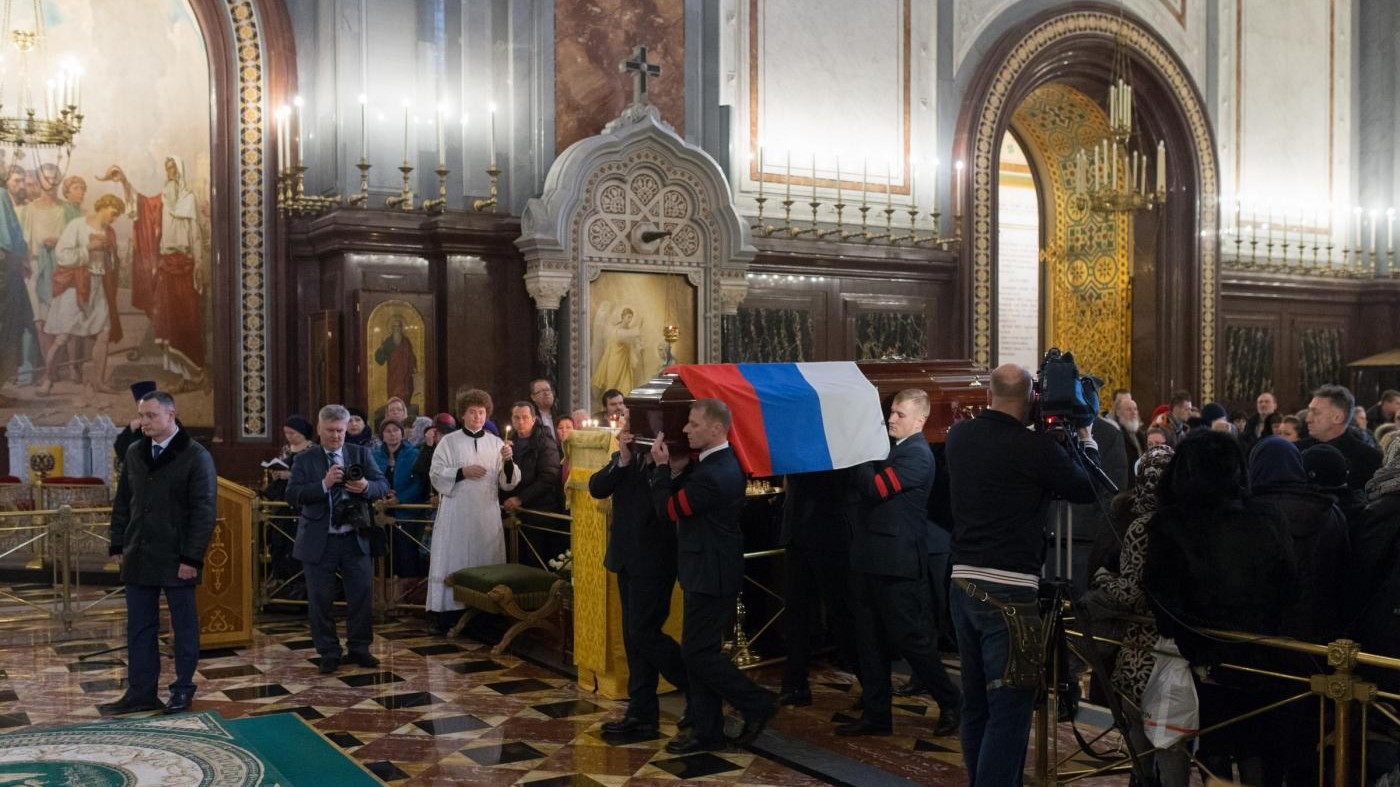 L’ambasciatore russo ucciso in Turchia diventa eroe nazionale