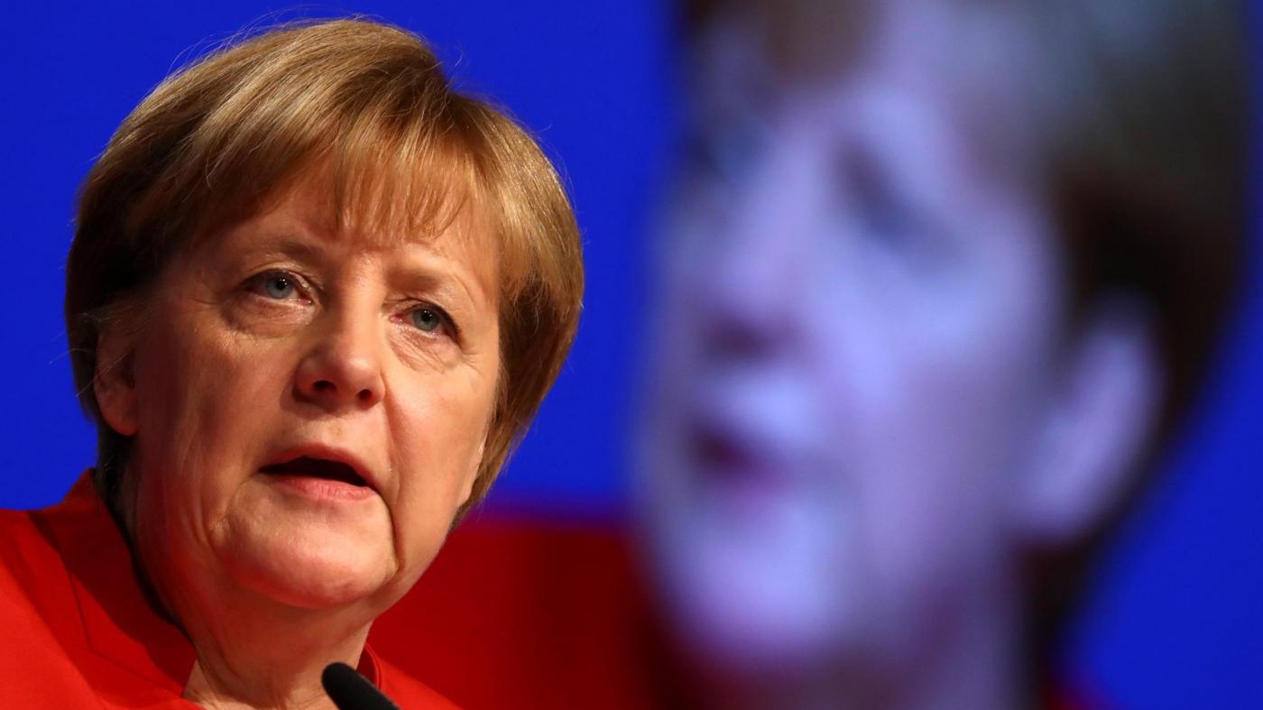 Berlino, Merkel: Accelerare rimpatrio di immigrati irregolari