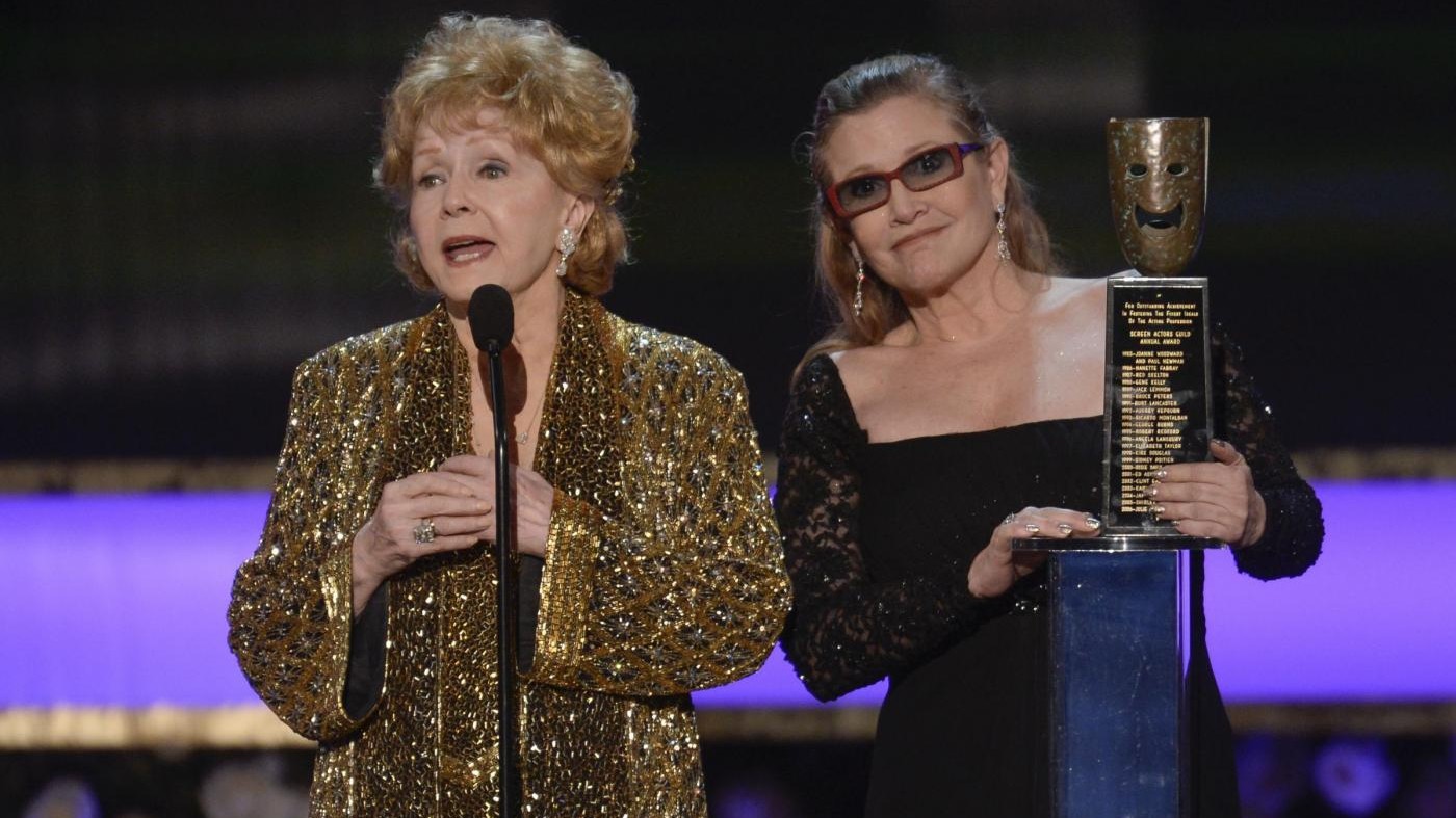 Addio a Debbie Reynolds, la madre di Carrie Fisher morta martedì