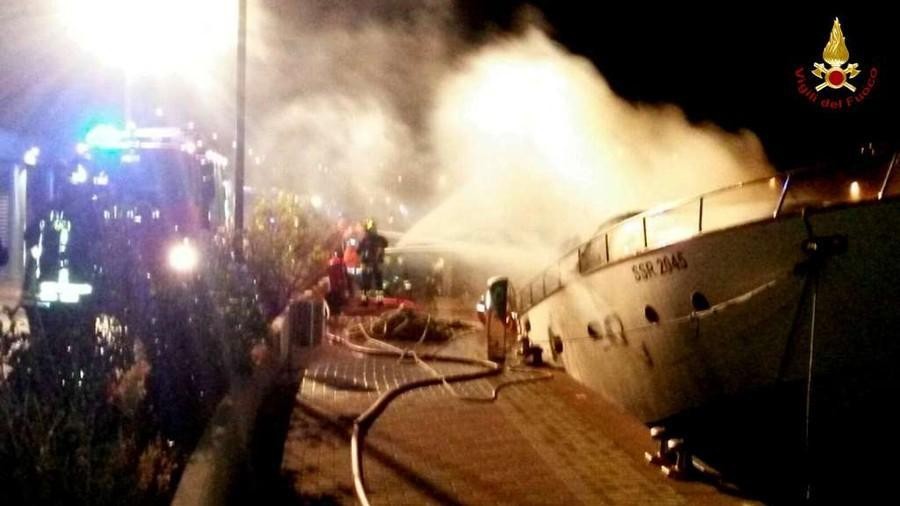 Yacht in fiamme a Loano: 3 morti, salva una donna