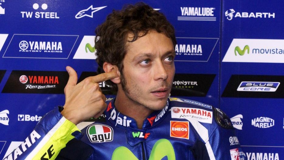 MotoGp, tifosa colpita da Rossi a Valencia: archiviata denuncia