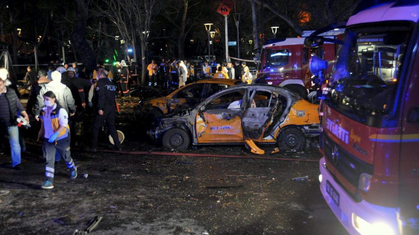 Ankara, attacco nel centro città