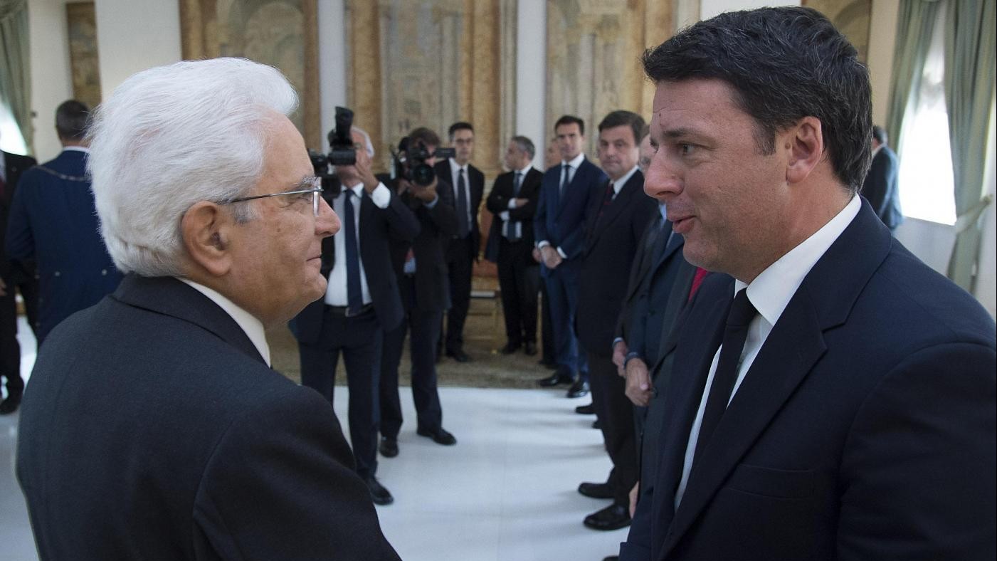 Renzi chiama Mattarella: Condivisione totale discorso fine anno