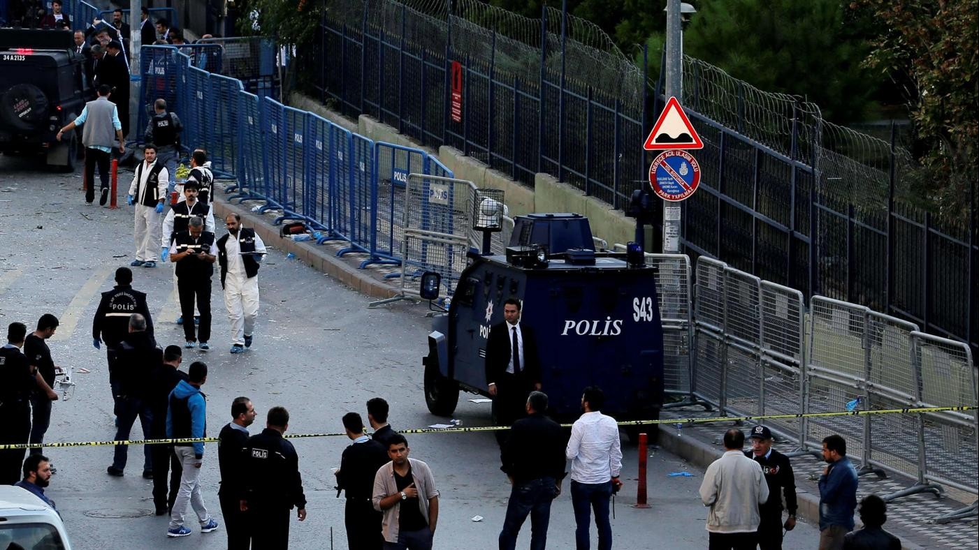 Strage Istanbul, in corso verifiche Farnesina su vittime italiane