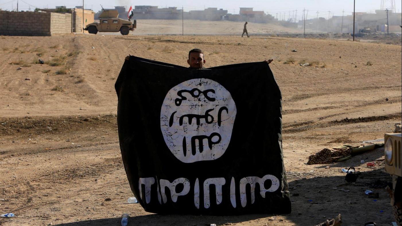 Allarme da Londra: Isis prepara attacchi chimici di massa in Europa