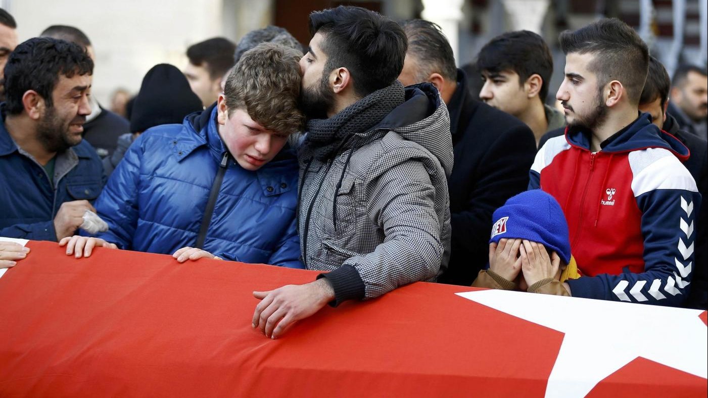 Istanbul, Yildirim: Attentatore non era travestito da Babbo Natale