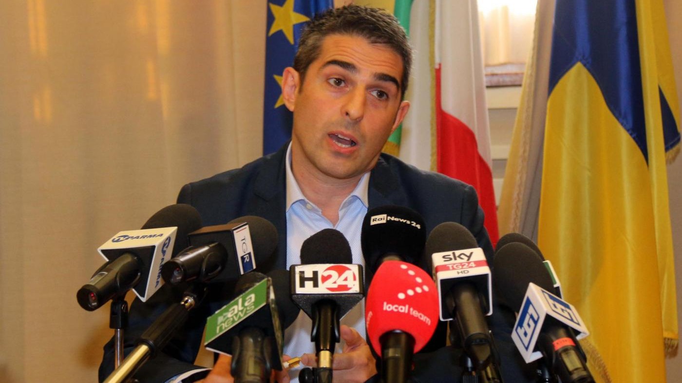 Pizzarotti sul M5s: Troppi yesman, chi critica non è traditore