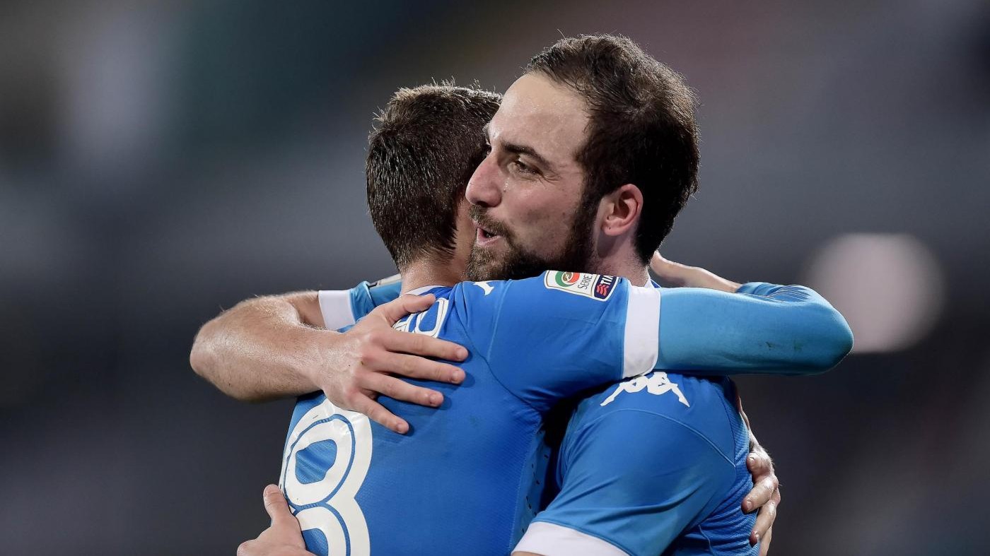 Napoli vince a Genoa 3-1