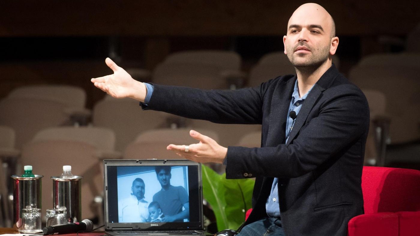 Codacons contro Saviano: Cosa ha fatto per Napoli e cittadini?