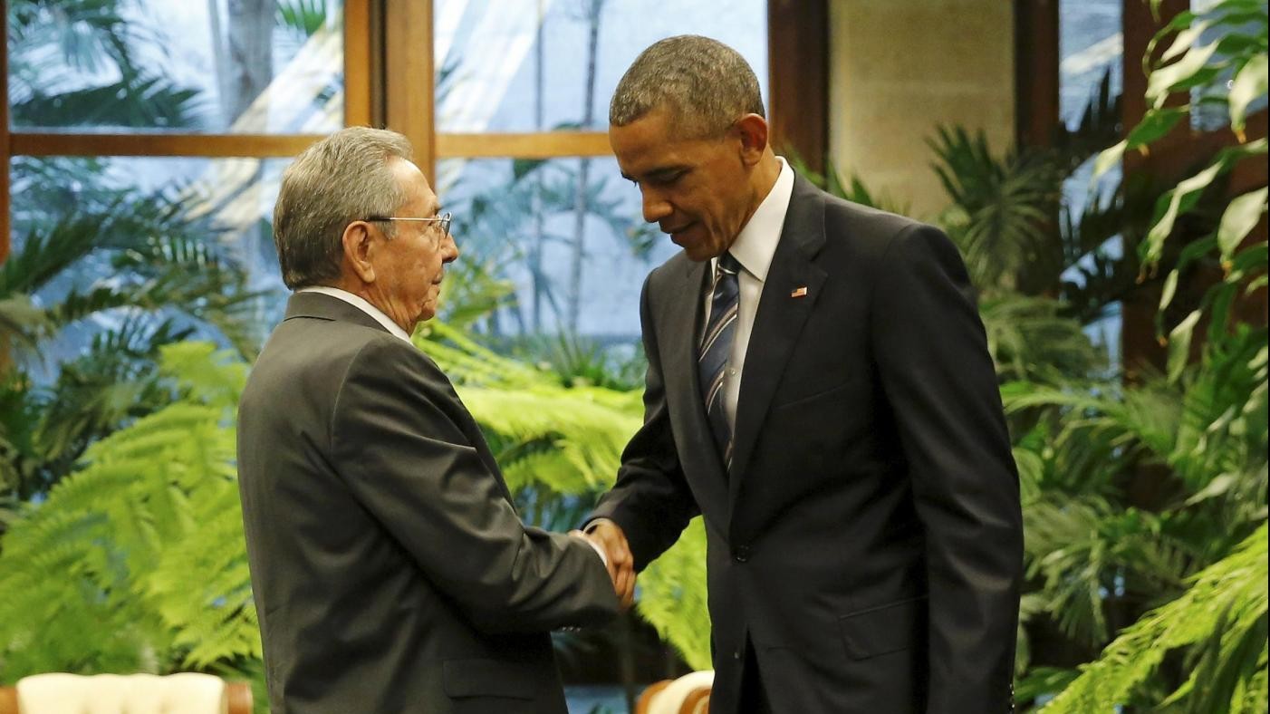 Cuba, Raul Castro riceve Barack Obama: incontro storico