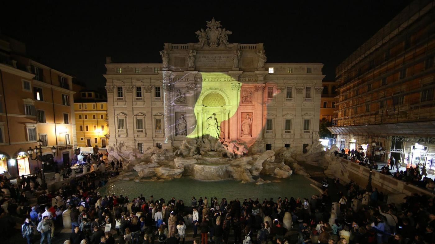 FOTO – Attacchi a Bruxelles, su Campidoglio e Fontana di Trevi i colori del Belgio