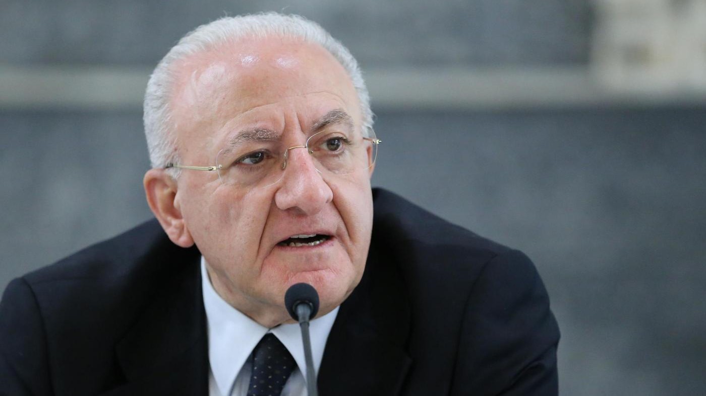 De Luca: Antimafia? E’ reato di battuta e crociata calamaro